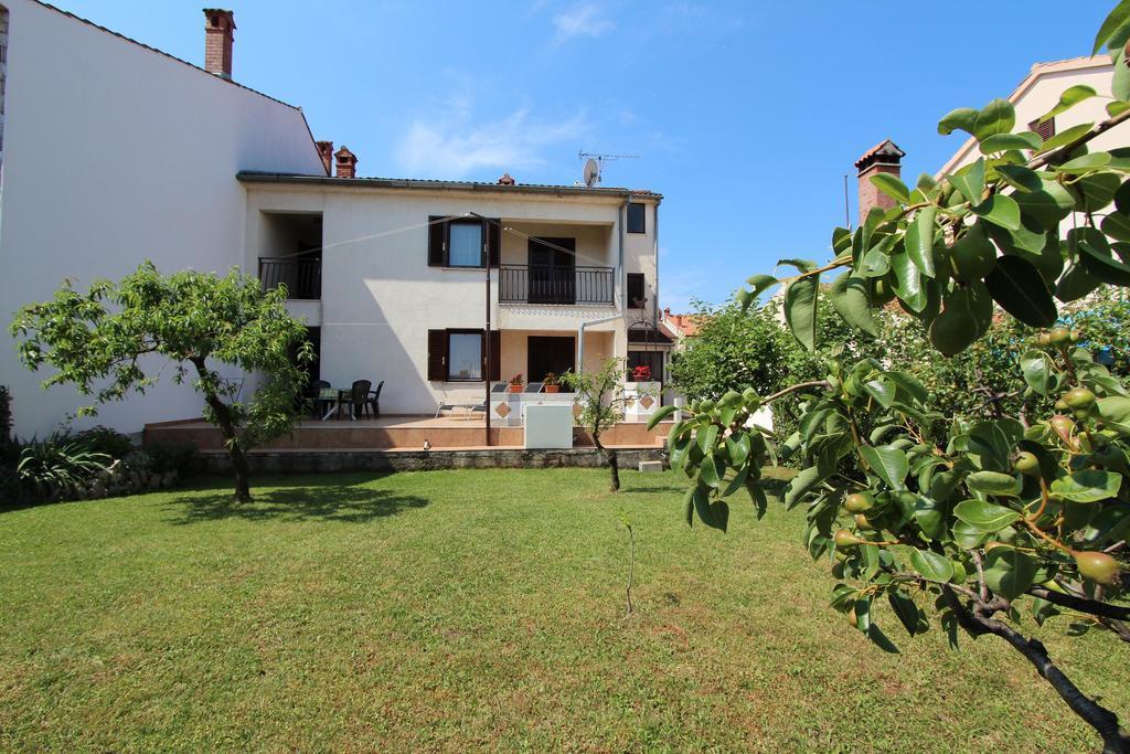 Rozela Apartma *